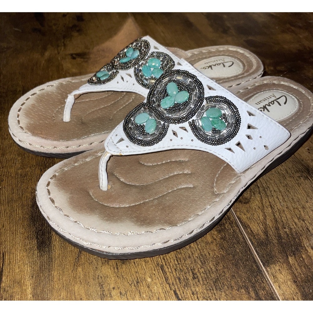 Clarks Artisan White Leather Flip Flop Thongs Sandals Turquoise Silver Beads 6M